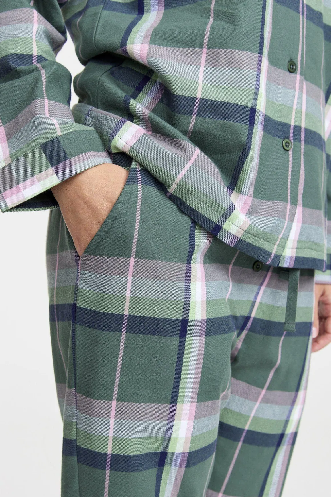 flanellpyjamasbyxor__fore_0.webp Flanellpyjamasbyxor - Forest green